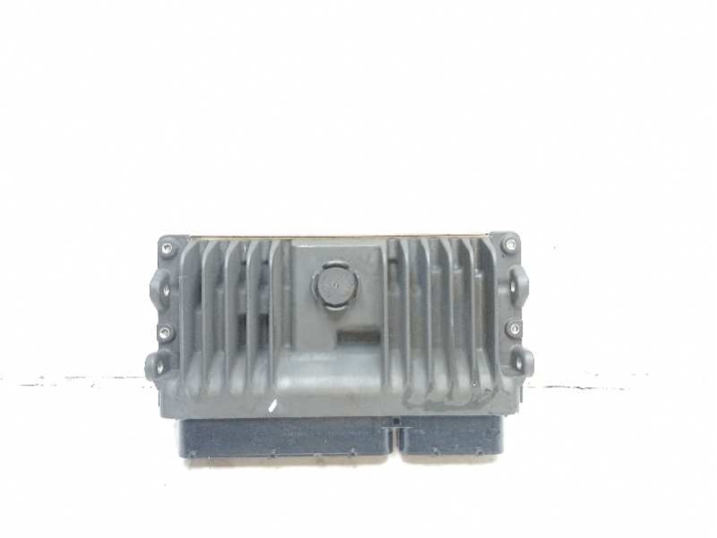 Recambio de centralita motor uce para toyota yaris referencia OEM IAM 89661K0082  