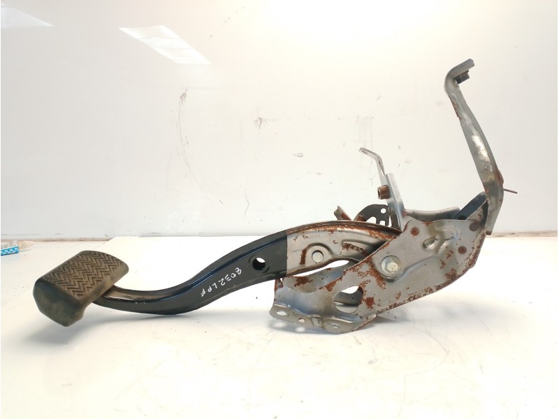 Recambio de pedal freno para toyota corolla (e21) hybrid advance referencia OEM IAM 4711047060  