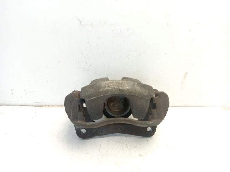 Recambio de pinza freno delantera derecha para toyota c-hr referencia OEM IAM 47730F4010  