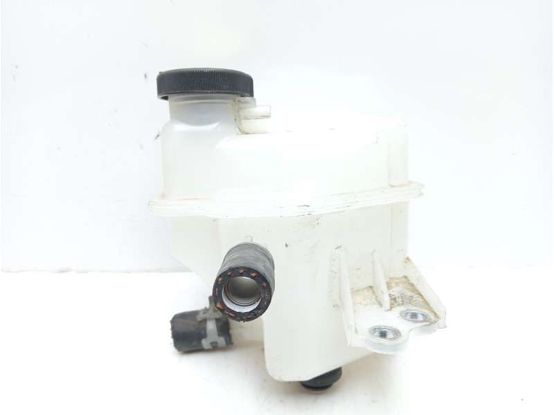 Recambio de deposito expansion para toyota yaris 1.5 16v cat referencia OEM IAM 472300D180  