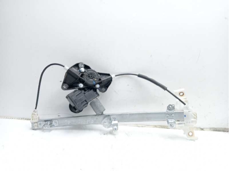 Recambio de elevalunas trasero derecho para toyota yaris referencia OEM IAM 69830K0010  