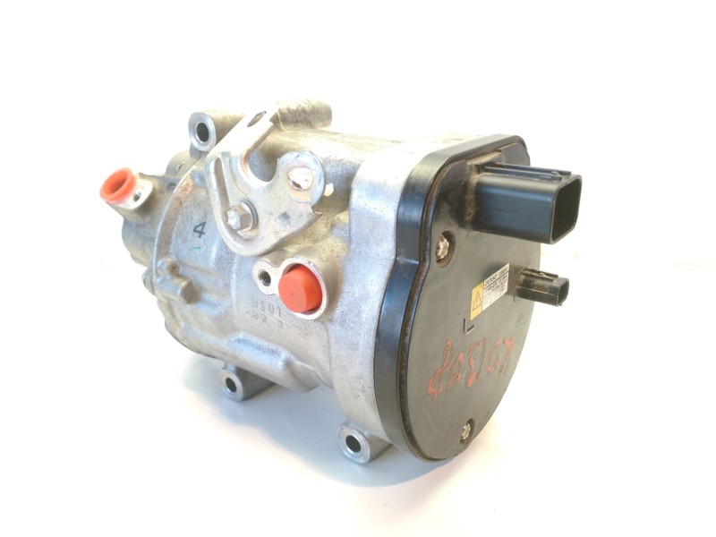Recambio de compresor aire acondicionado para toyota c-hr referencia OEM IAM 8837047092  