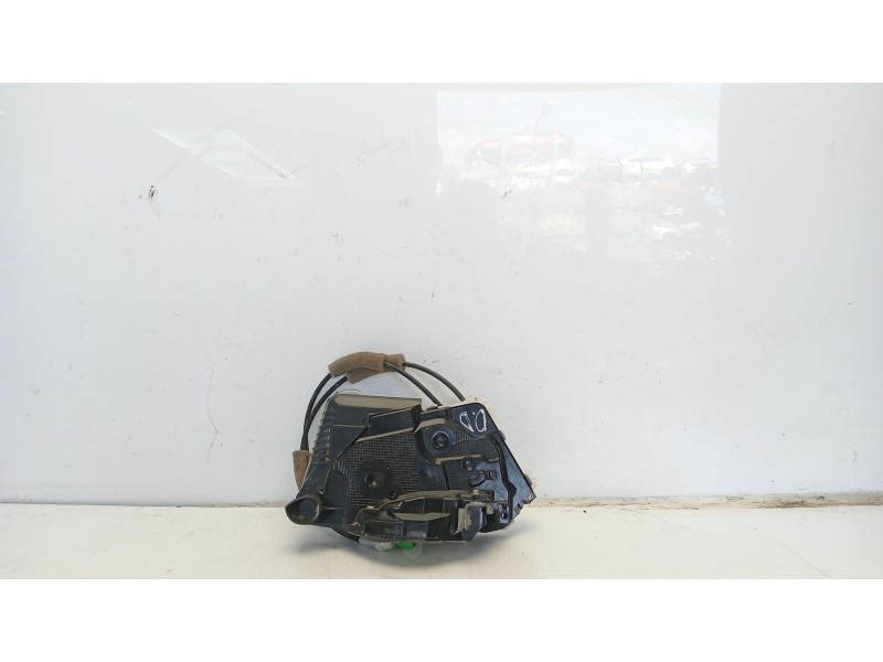 Recambio de cerradura puerta delantera derecha para toyota yaris (_p21_, _pa1_, _ph1_) 1.5 hybrid (mxph10) referencia OEM IAM 69