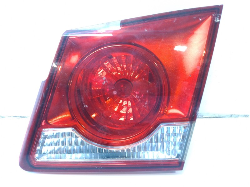 Recambio de piloto trasero derecho para chevrolet cruze l referencia OEM IAM 95971551  