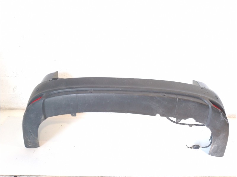 Recambio de paragolpes trasero para ford focus lim. black&red referencia OEM IAM 1719100 1719425 1874045