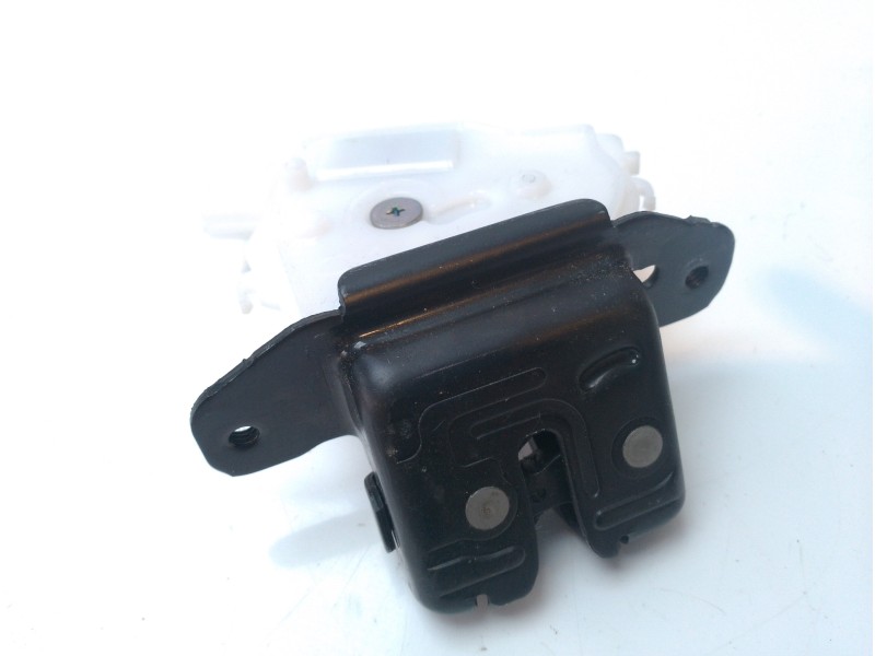 Recambio de cerradura maletero / porton para toyota yaris 1.5 16v cat referencia OEM IAM 6935002090  