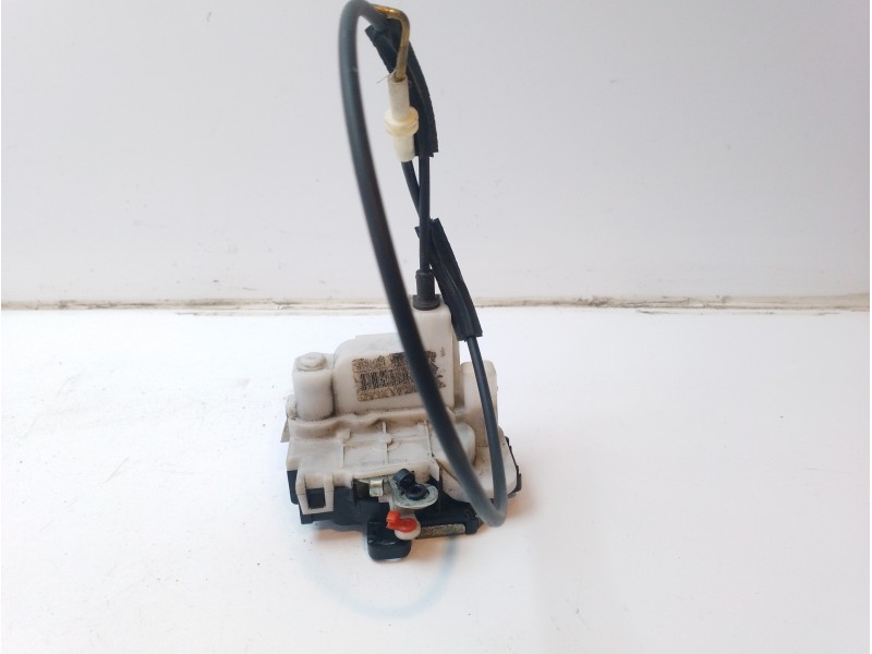 Recambio de cerradura puerta delantera izquierda para fiat nuova 500 (150) sport referencia OEM IAM 51935118  