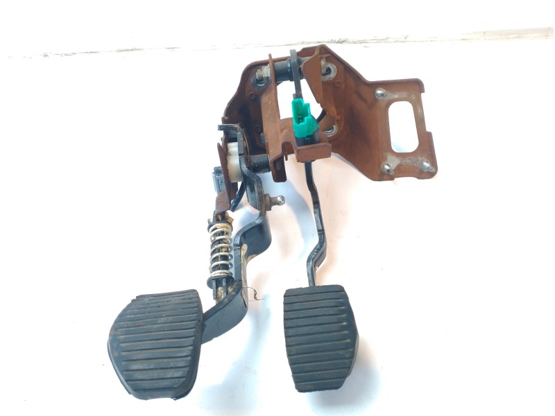 Recambio de pedal freno para peugeot partner kombi confort referencia OEM IAM 4501AA  