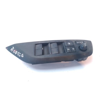 MANDO ELEVALUNAS DELANTERO IZQUIERDO 840400D020 