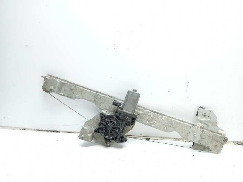 Recambio de elevalunas delantero izquierdo para dacia duster ambiance 4x2 referencia OEM IAM 807213506R  