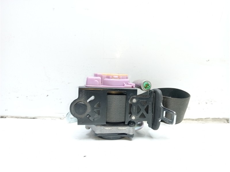 Recambio de cinturon seguridad trasero derecho para toyota corolla (e21) referencia OEM IAM 7336002682C2  