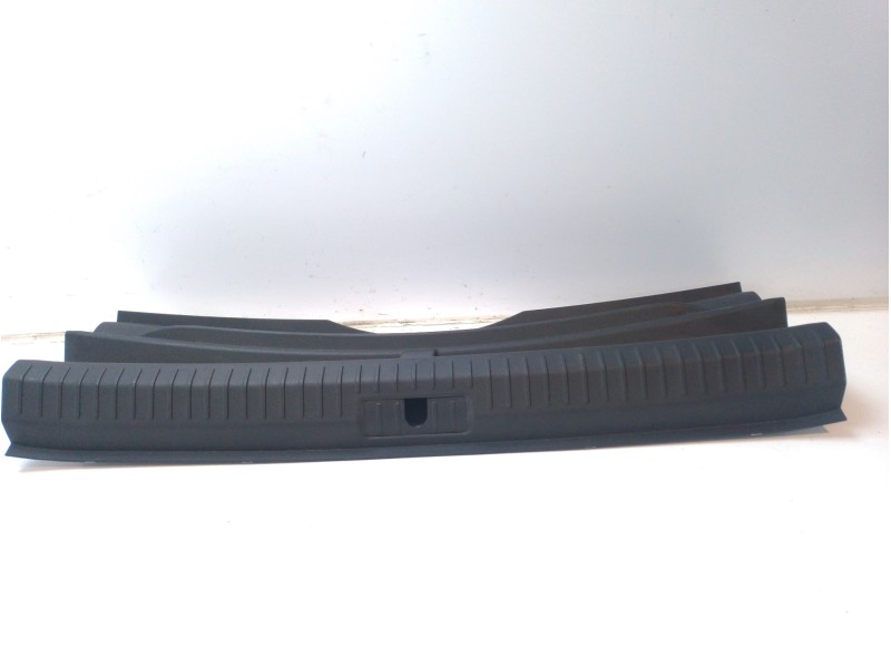 Recambio de molduras traseras para cupra formentor tsi cupra referencia OEM IAM 5FF863459B4PK 5FF863459B 