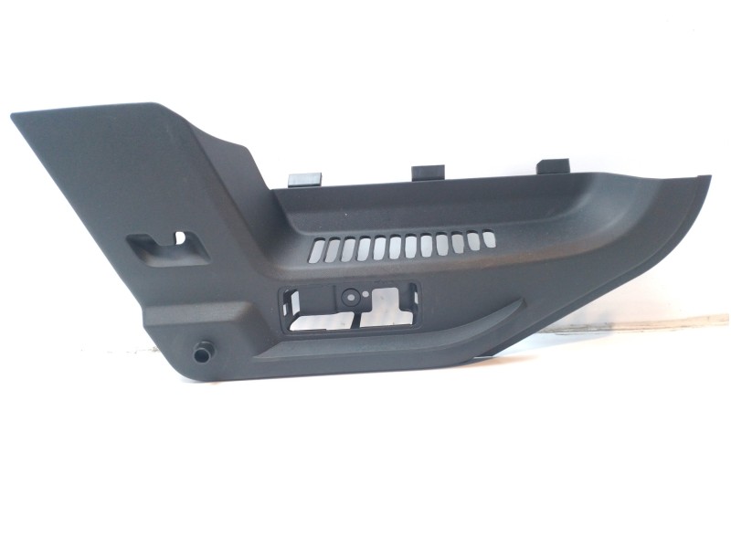 Recambio de moldura para cupra formentor tsi cupra referencia OEM IAM 5FF867761A4PK  