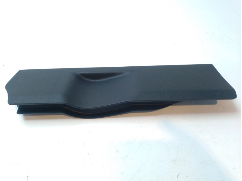 Recambio de moldura para cupra formentor tsi cupra referencia OEM IAM 5FF8689174PK  