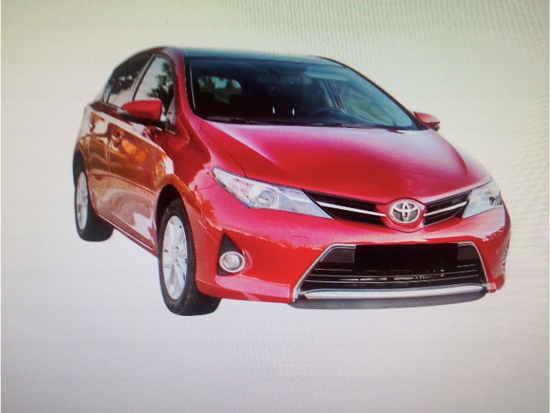 TOYOTA AURIS