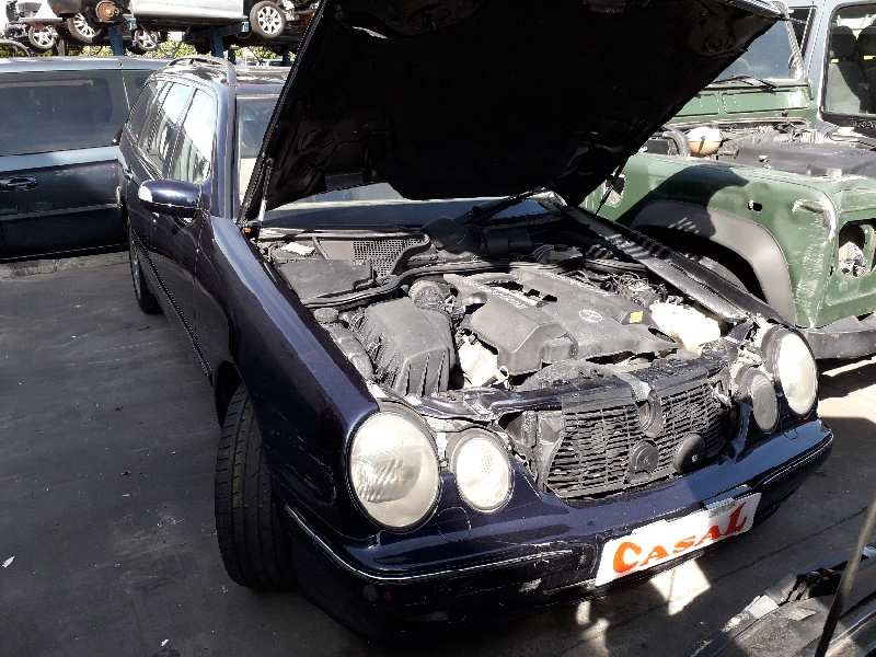 MERCEDES-BENZ CLASE E (W210) BERLINA
