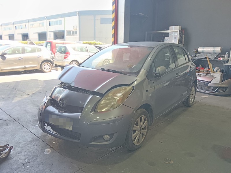 TOYOTA YARIS (_P9_)