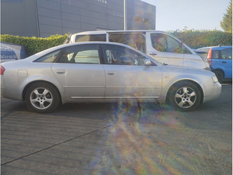 AUDI A6 AVANT (4B5)