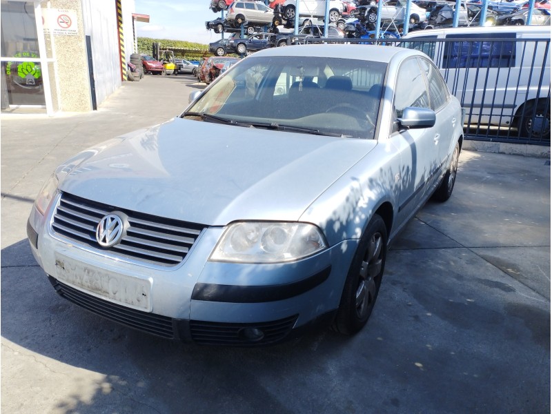 VOLKSWAGEN PASSAT BERLINA (3B3)