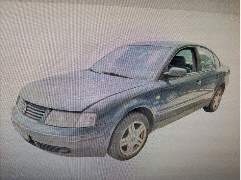 VOLKSWAGEN PASSAT BERLINA (3B2)