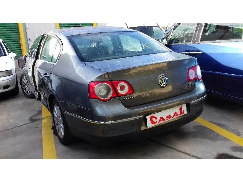 VOLKSWAGEN PASSAT BERLINA (3C2)
