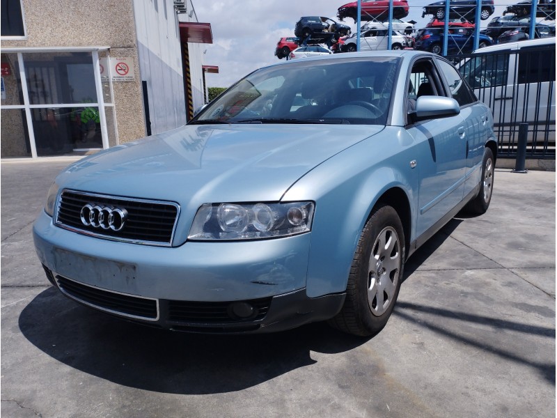 AUDI A4 BERLINA (8E)