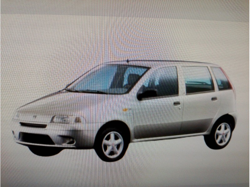 FIAT PUNTO BERLINA (176)
