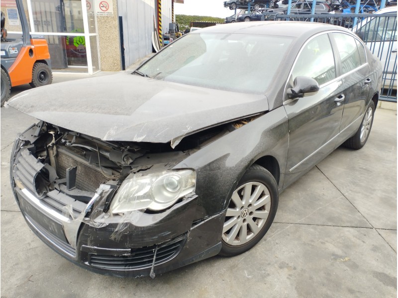 VOLKSWAGEN PASSAT BERLINA (3C2)