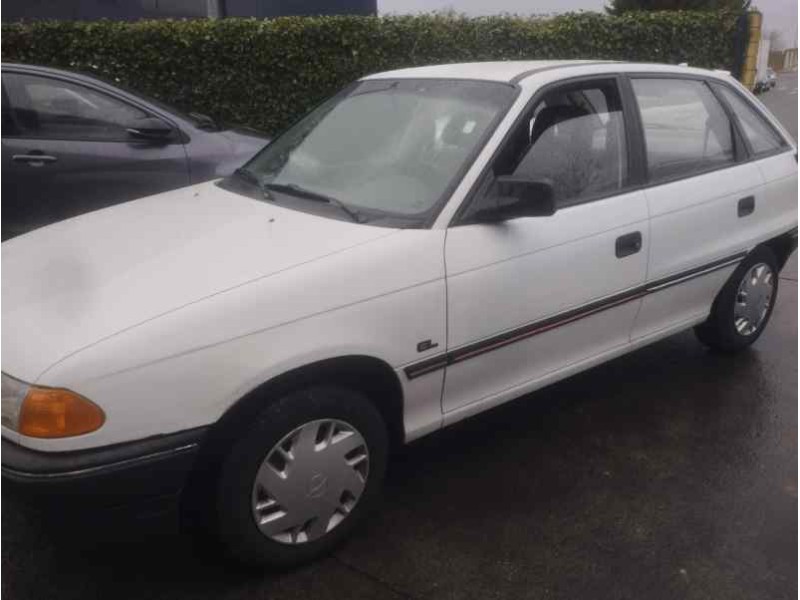 OPEL ASTRA F BERLINA