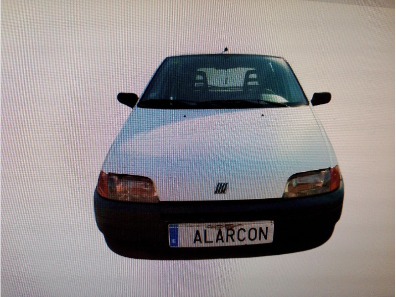 FIAT PUNTO BERLINA (176)