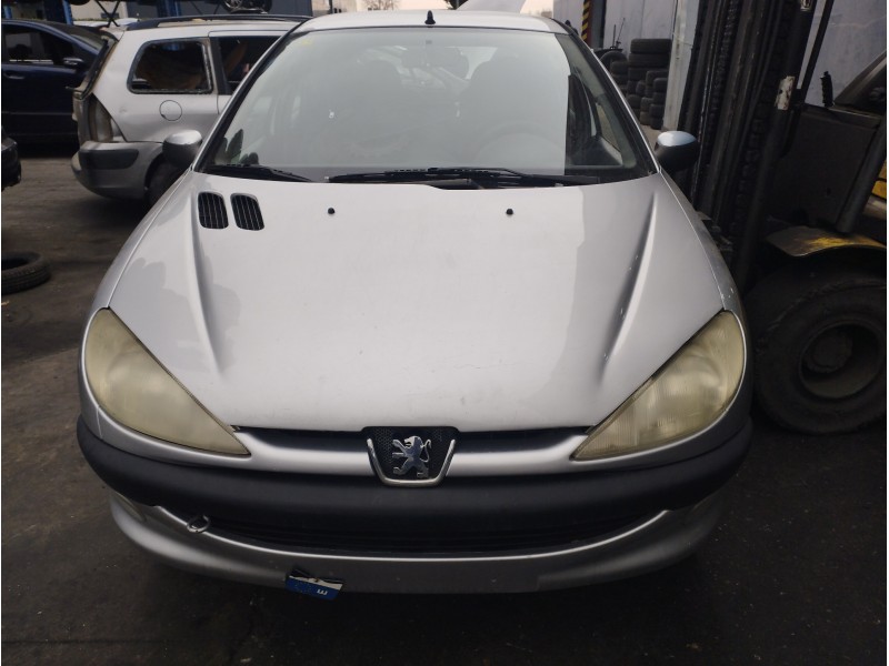 PEUGEOT 206 BERLINA