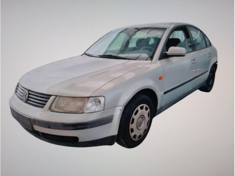 VOLKSWAGEN PASSAT BERLINA (3B2)