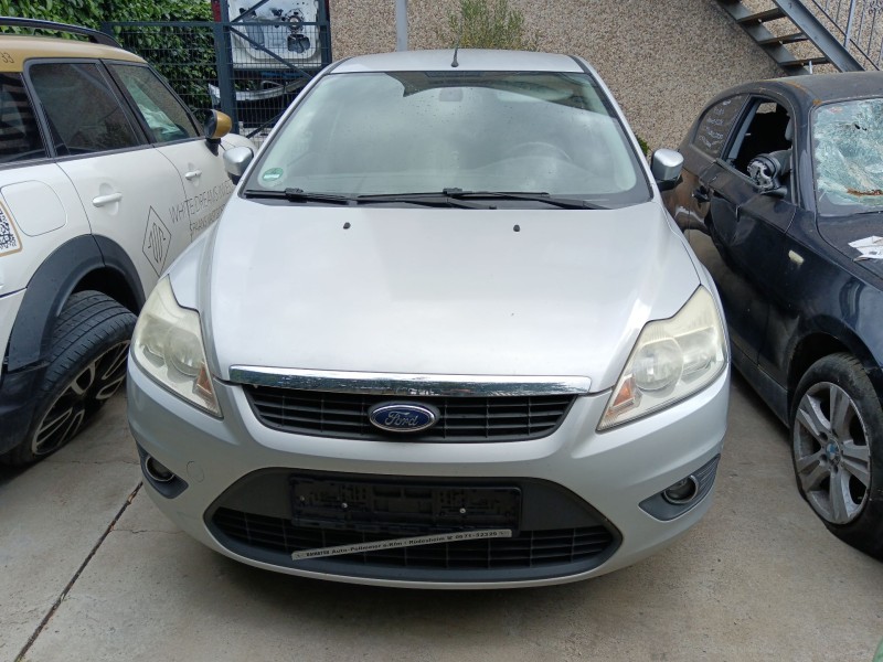 FORD FOCUS I SEDÁN (DFW)