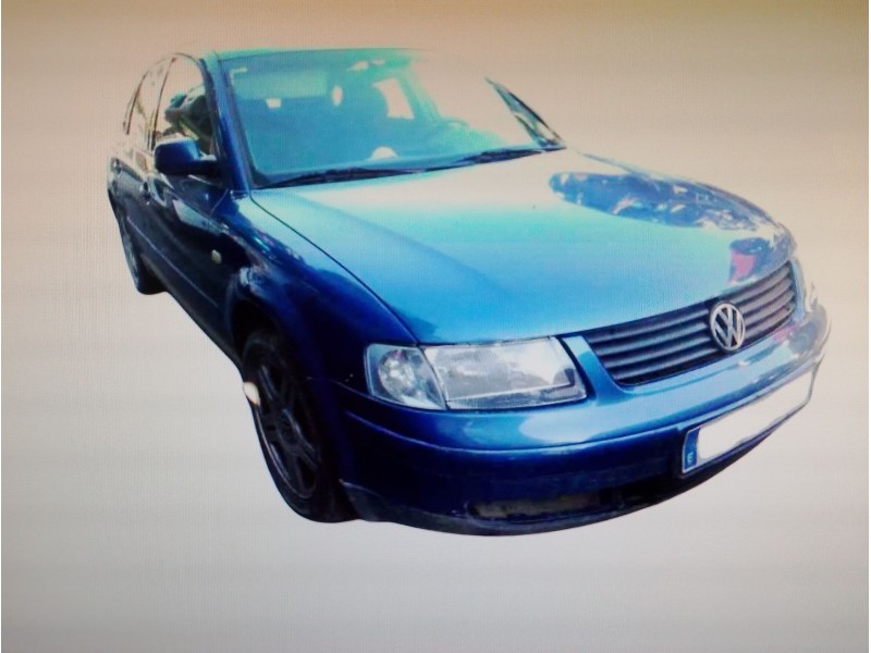 VOLKSWAGEN PASSAT BERLINA (3B2)