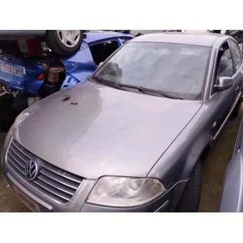 VOLKSWAGEN PASSAT BERLINA (3B3)
