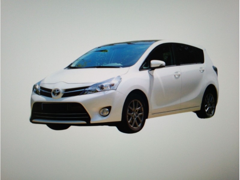 TOYOTA VERSO