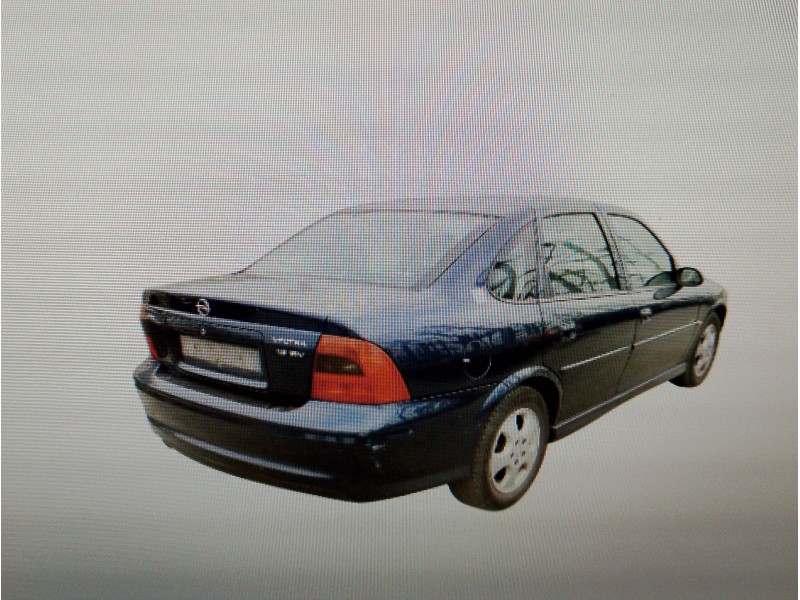 OPEL VECTRA B BERLINA