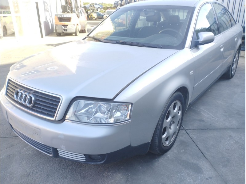 AUDI A6 BERLINA (4B2)