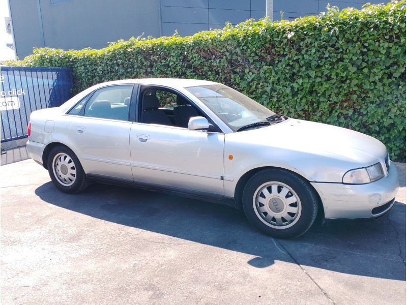 AUDI A4 BERLINA (B5)
