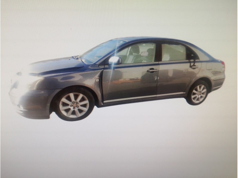 toyota avensis berlina (t25) del año 2006
