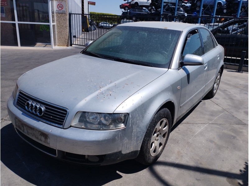 AUDI A4 BERLINA (8E)