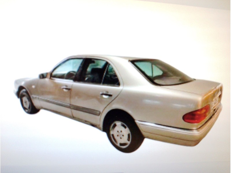 MERCEDES-BENZ CLASE E (W210) BERLINA DIESEL