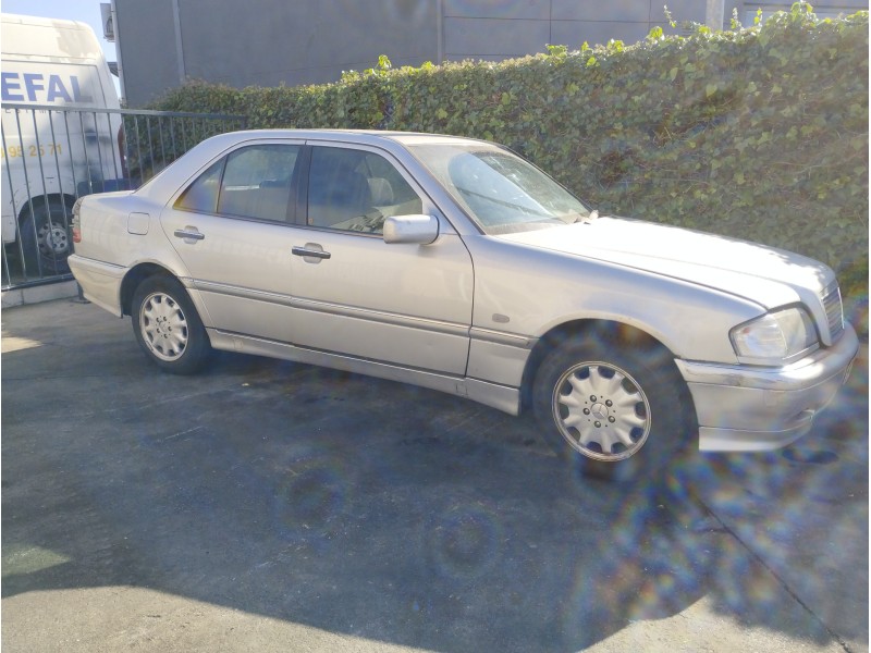 MERCEDES-BENZ CLASE C (W202) BERLINA