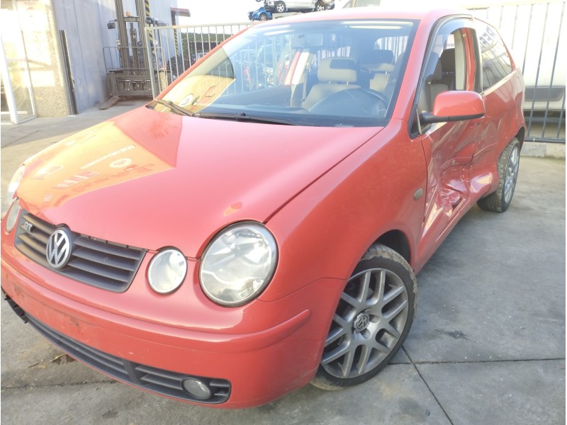 VOLKSWAGEN POLO (9N1)