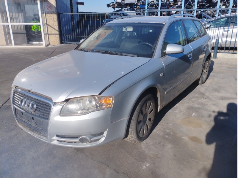AUDI A4 AVANT (8E)