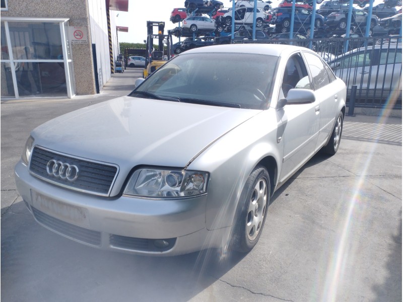 AUDI A6 BERLINA (4B2)