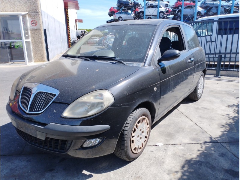 LANCIA YPSILON (101)