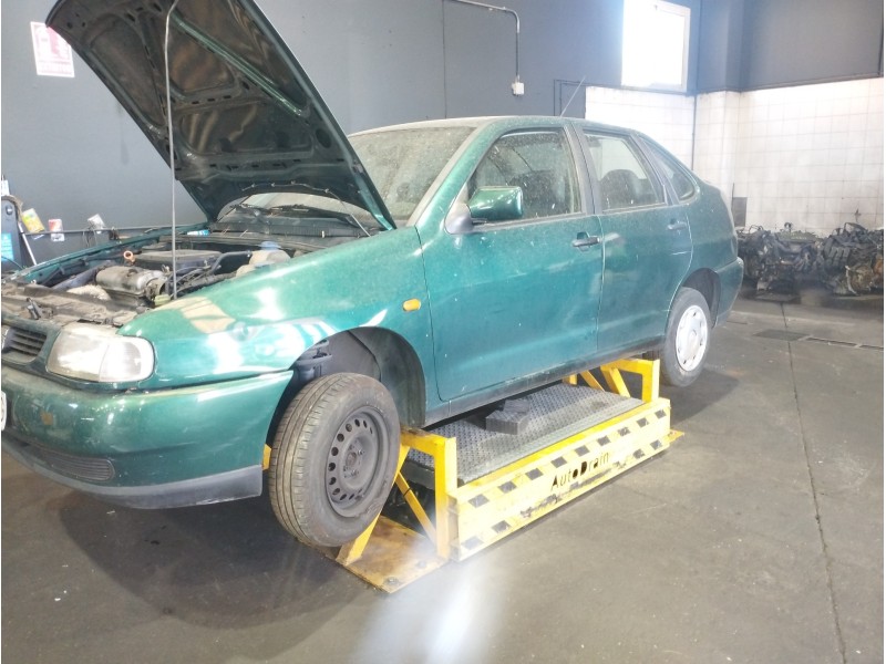 SEAT CORDOBA BERLINA (6K2)