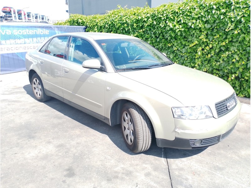 AUDI A4 BERLINA (8E)