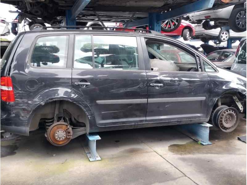 VOLKSWAGEN TOURAN (1T1)